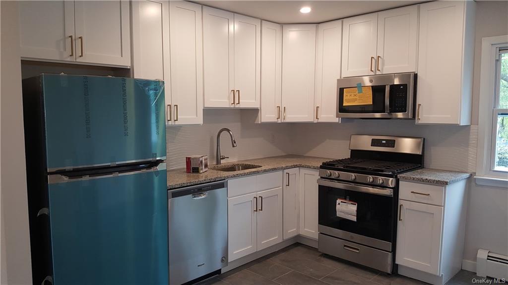 82 Church St, Unit C in Nanuet, NY - Building Photo