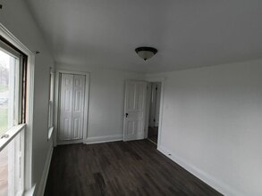 1005 Hamilton Ave in Farrell, PA - Building Photo - Building Photo