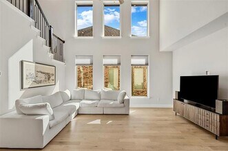 1220 W Yarrow Ave in Justin, TX - Building Photo - Building Photo