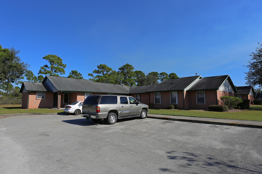 New Hope Community II in Indiantown, FL - Building Photo