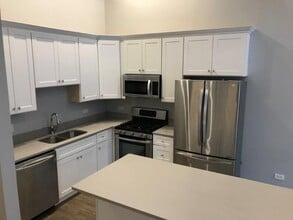 2130 W Rice St in Chicago, IL - Building Photo - Building Photo