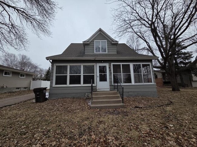 property at 902 3rd Ave NE