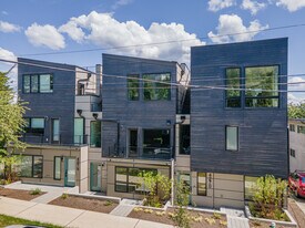 Wallingford Row Houses in Seattle, WA - Building Photo