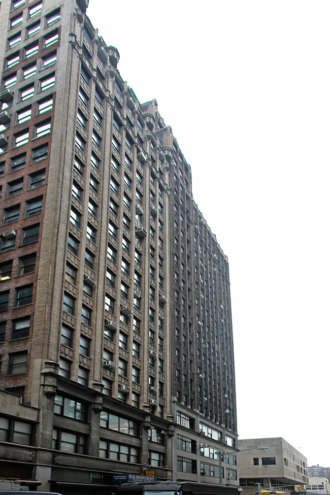 315 7th Avenue in New York, NY - Foto de edificio - Building Photo