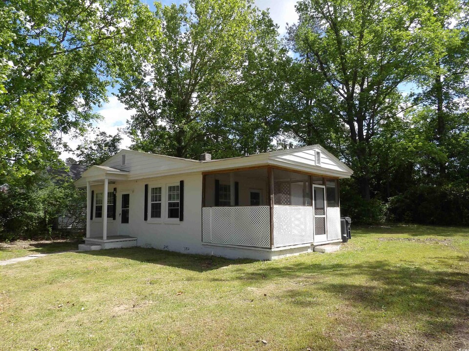 818 11th Ave in Aynor, SC - Building Photo