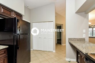 1805 Lk Crst Ave in Brandon, FL - Foto de edificio - Building Photo