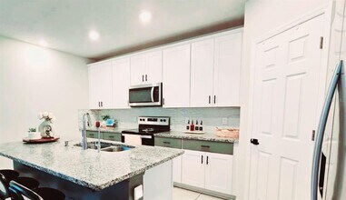 1219 Zambrana Ct in Winter Haven, FL - Building Photo - Building Photo