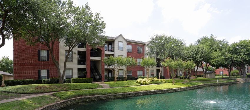 Camden Buckingham in Richardson, TX - Building Photo