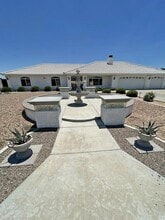 9363 8th Ave in Hesperia, CA - Building Photo - Building Photo