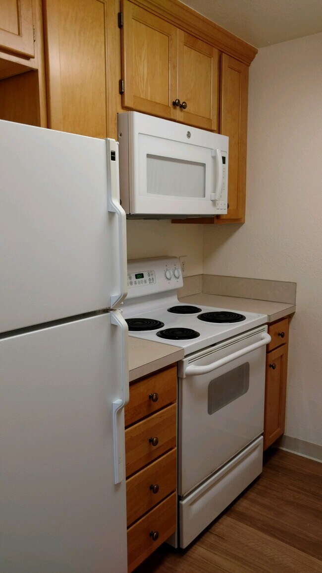 Pinehurst Apartments in Seattle, WA - Building Photo - Building Photo