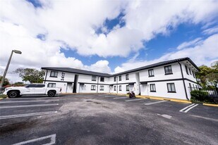 3417 NW 22nd Ave in Miami, FL - Building Photo