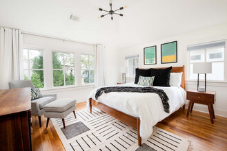 242 Howard St NE in Atlanta, GA - Building Photo - Building Photo