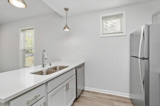 2109 Aldrich Ave S in Minneapolis, MN - Building Photo - Building Photo