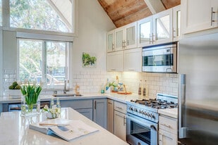 The Cove at Tiburon in Tiburon, CA - Building Photo