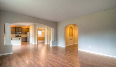 3800 Southlake Dr SE in Lacey, WA - Building Photo - Building Photo