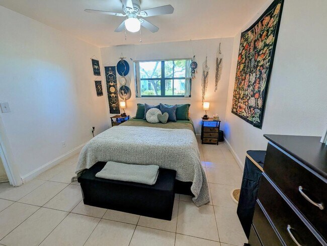 3935 NW 87th Ave, Unit 3935 in Sunrise, FL - Foto de edificio - Building Photo