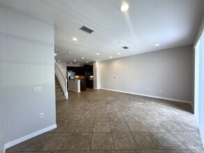 10324 Fallsgrove St in Orlando, FL - Building Photo - Building Photo