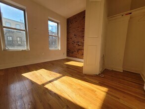 19-30-30 Grove St in Queens, NY - Building Photo - Building Photo