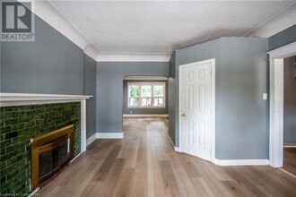 11 Gibson Ave in Hamilton, ON - Building Photo - Building Photo