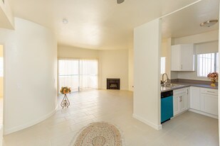 Pinewood Apartments in Tujunga, CA - Building Photo