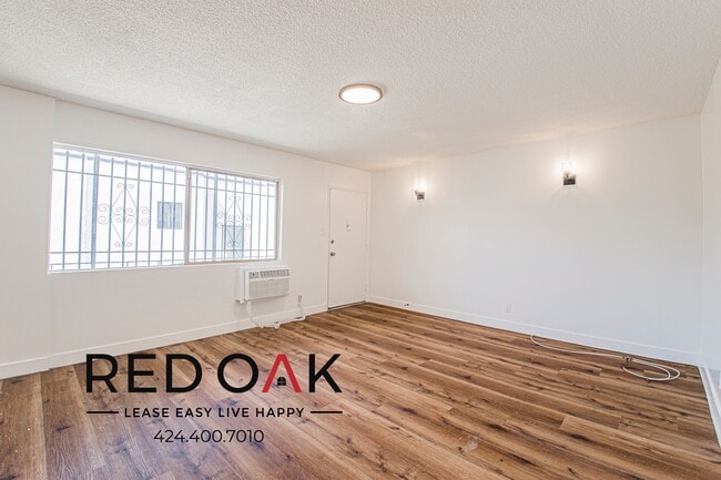 property at 1843 S Gramercy Pl