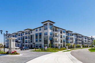 Trio at Jubilee Park in Orlando, FL - Foto de edificio - Building Photo