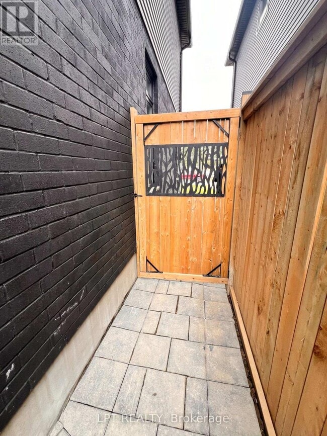 3401 Regiment Rd in London, ON - Building Photo - Building Photo