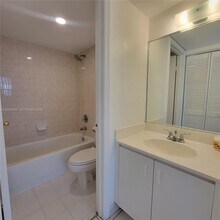 7601 Dickens Ave in Miami Beach, FL - Building Photo - Building Photo