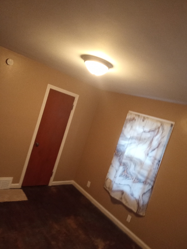 385 Saxton St in Rochester, NY - Building Photo - Building Photo