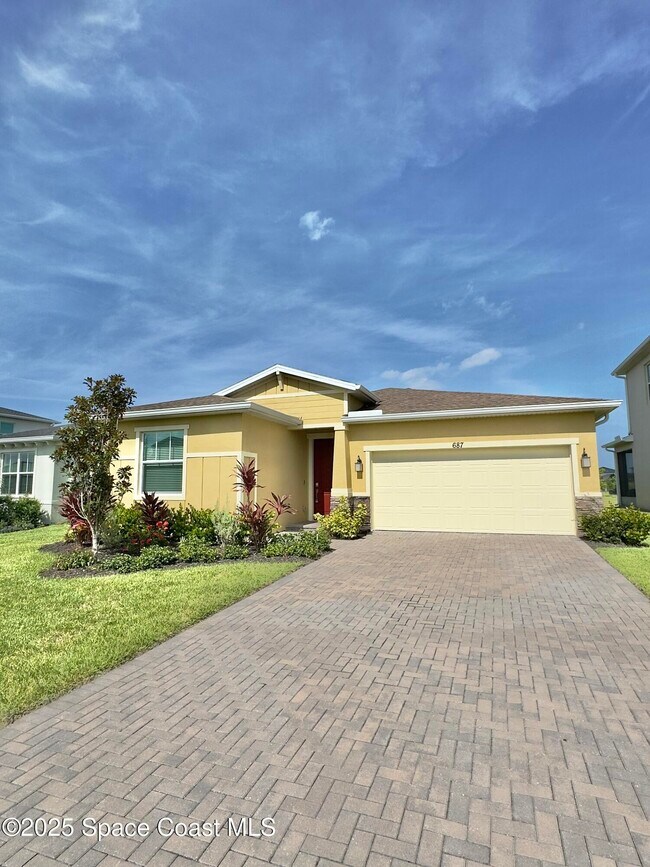property at 687 Veridian Cir NW