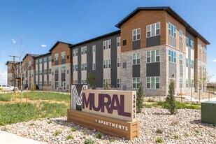 Mural Apartments in Aurora, CO - Building Photo