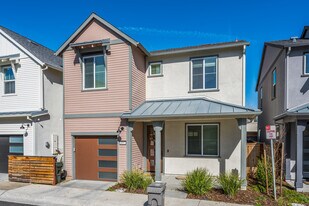 Potrero in Sacramento, CA - Building Photo