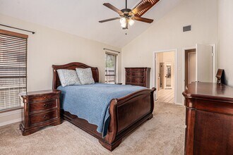 602 Crestwood Dr in El Lago, TX - Building Photo - Building Photo