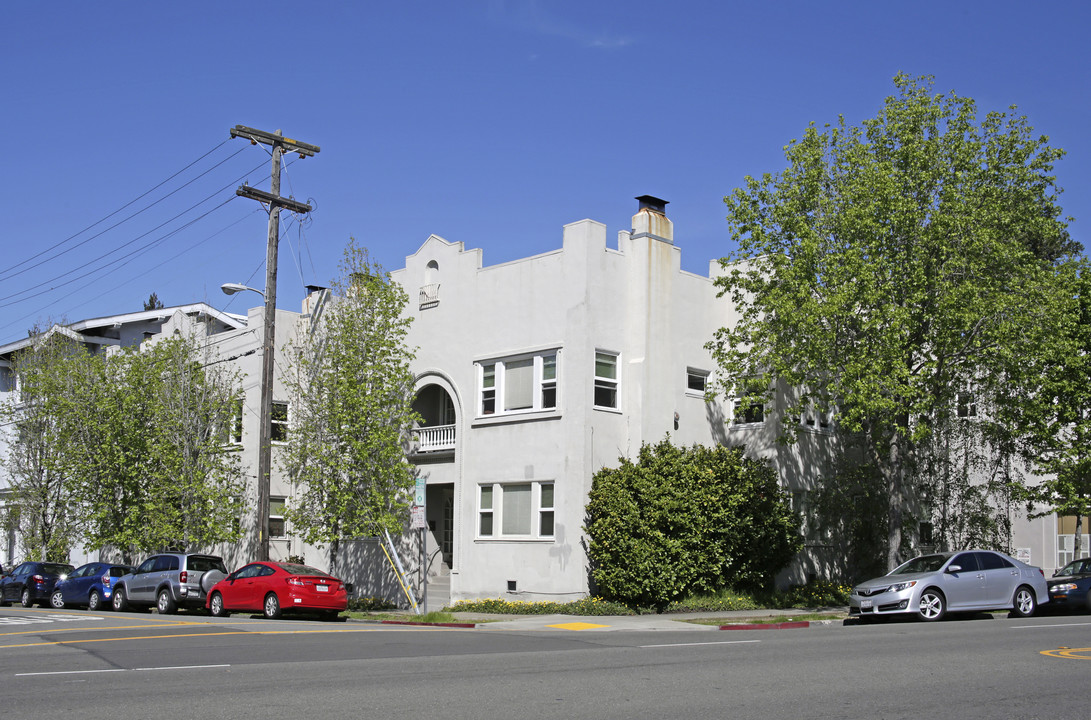 2341 Prince St in Berkeley, CA - Building Photo