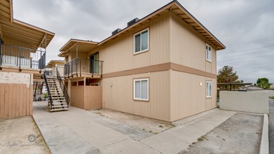 812 Karma Ct in Bakersfield, CA - Building Photo - Building Photo