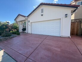 8864 Boreal Way in Elk Grove, CA - Building Photo