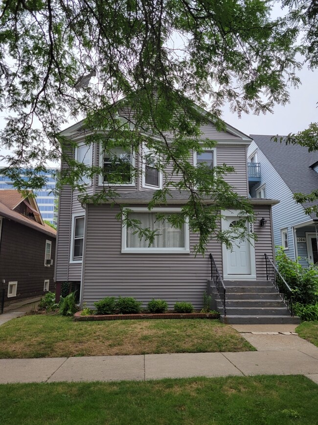 property at 1024 Garnett Pl