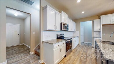 8550 River Ridge Dr in Harrisburg, NC - Building Photo - Building Photo