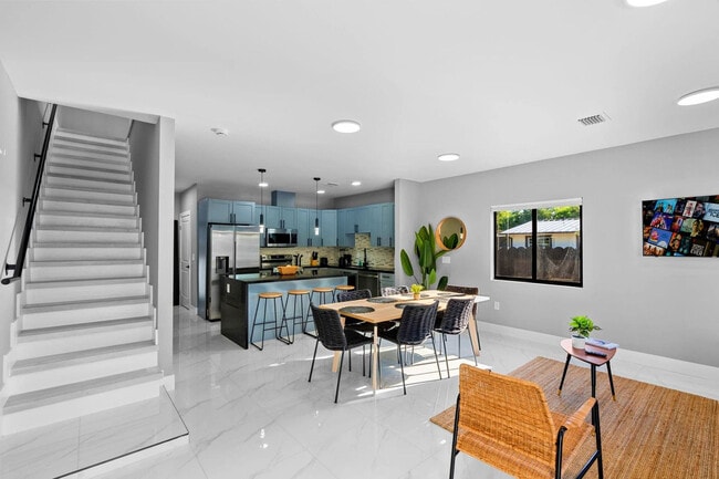 1540 NW 46th St in Miami, FL - Building Photo - Building Photo