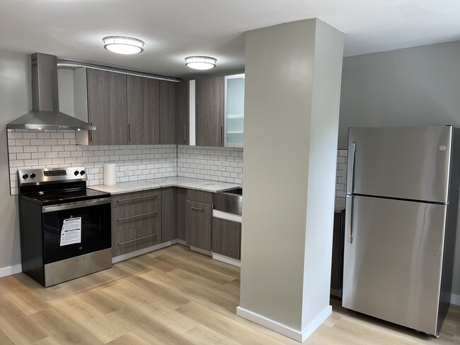 95 Pleasant St-Unit -1st Fl. in New Britain, CT - Foto de edificio - Building Photo
