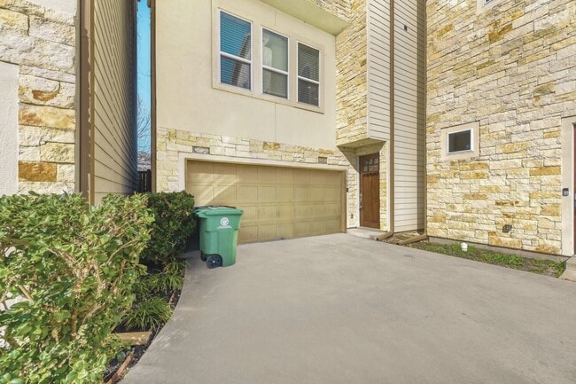 1103 E 27th St in Houston, TX - Building Photo - Building Photo