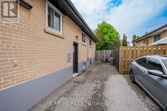 870 Modlin Rd in Pickering, ON - Building Photo - Building Photo