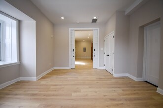 1030 N 48th St in Philadelphia, PA - Building Photo - Building Photo