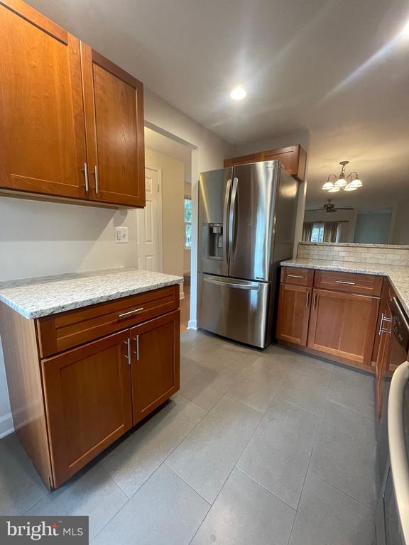 2119 Whisper Way in Reston, VA - Building Photo - Building Photo