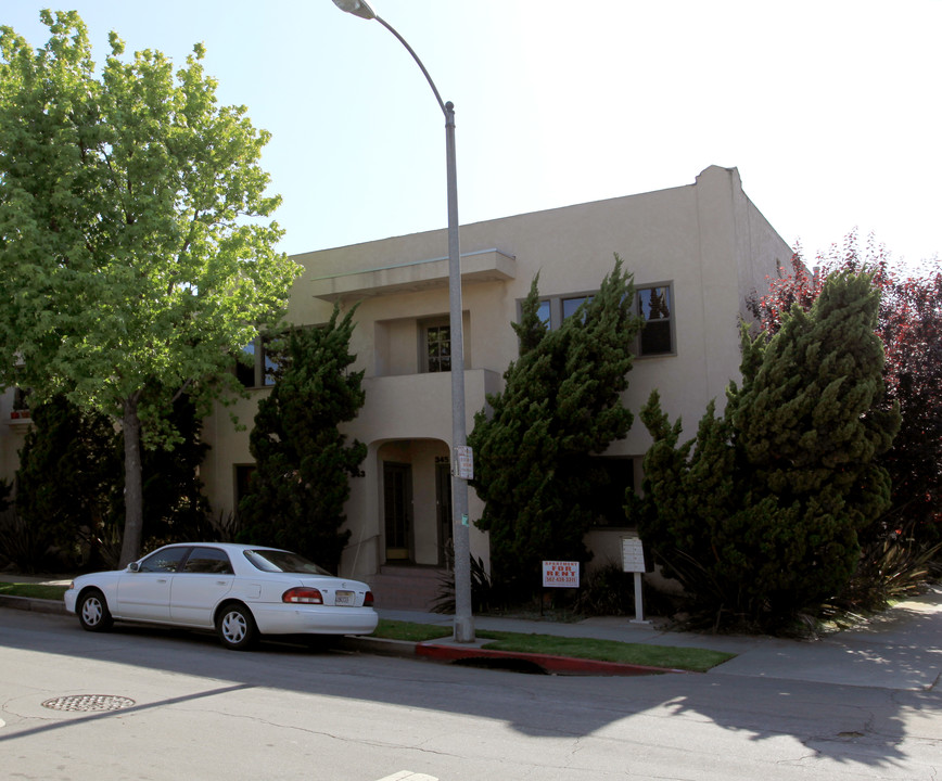 343 Obispo Ave in Long Beach, CA - Building Photo