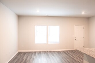 475 Oakwood Dr NW in Milledgeville, GA - Building Photo - Building Photo