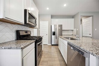 5710 Tabula Rasa Dr in Katy, TX - Building Photo - Building Photo