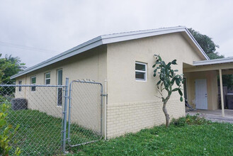 232 NW 9th St in Pompano Beach, FL - Building Photo - Building Photo