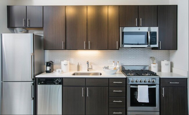 160 W Superior St-Unit -2302 in Chicago, IL - Foto de edificio - Building Photo