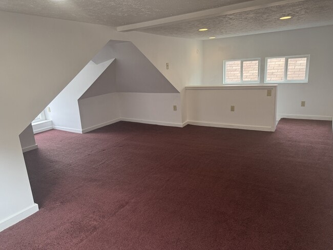 1118 Sylvan Ave in Homestead, PA - Building Photo - Building Photo